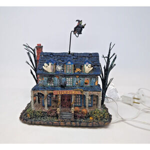 Hawthorne Village Munsters Halloween Village - Lilly’s Inn with flying Witch